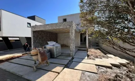 Casa em condomínio no glória com 3 quartos para venda, 295 m²