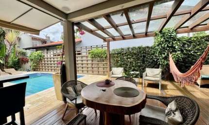 CASA EM CONDOMÍNIO no GLÓRIA com 3 quartos para VENDA, 202 m²