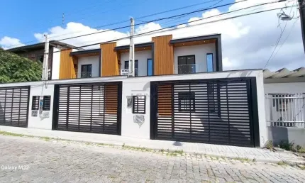 SOBRADO GEMINADO no ANITA GARIBALDI com 3 quartos para VENDA, 101 m²