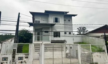 CASA no ATIRADORES com 3 quartos para VENDA, 239 m²