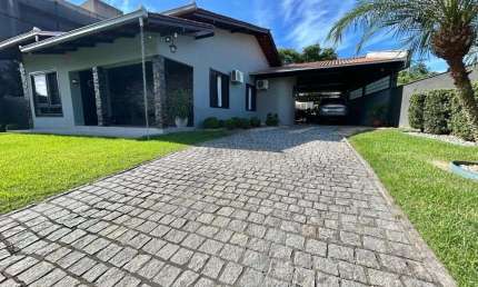 Casa com 3 quartos à venda no Saguaçu, Joinville 