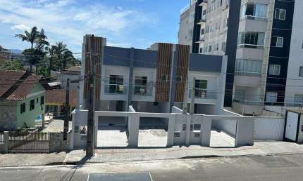 SOBRADO GEMINADO no COSTA E SILVA com 3 quartos para VENDA, 216 m²