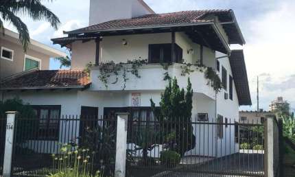 CASA no ANITA GARIBALDI com 4 quartos para VENDA, 296 m²