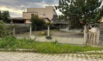 Terreno à venda no Centro, Penha 