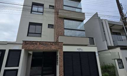 Apartamento a 500 metros do mar em Balneário Piçarras