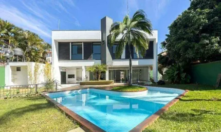 CASA SENDO UM SOBRADO LINDO LADO NORTE NA SHIN QI 7  TERRENO 776M2 AREA VERDE 400M2 CASA 400M2