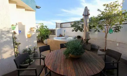 Cobertura 4 quartos sendo 4 suites, ncom habite-se  na asa norte  com 290 m² com 2 vagas de garagem aceita financiamento