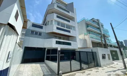 Apartamento amplo com vista para o mar na Praia Mansa