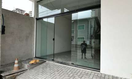 Sala comercial com 1 sala para alugar na Rua 420, 436, Morretes, Itapema