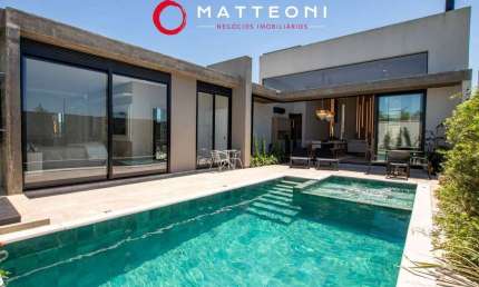 Casa Moderna e Mobiliada com Área Gourmet e Piscina na Vila Moema