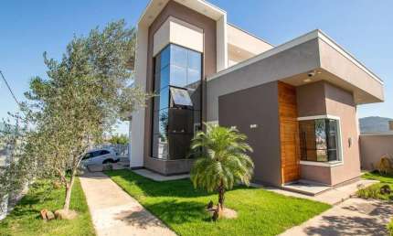 Casa Orquídea – Sofisticação e Espaço para Sua Família
