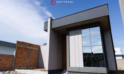 Casa Nova no Sto. Antônio de Pádua: Suíte com Closet e Projeto Personalizável
