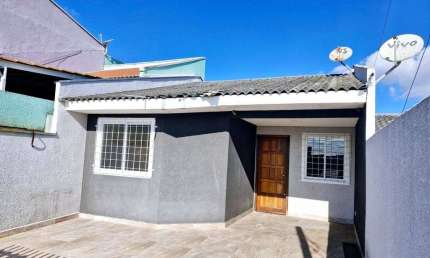 Casa para Locação de Frente para Rua no Bairro Iguaçu em Fazenda Rio Grande