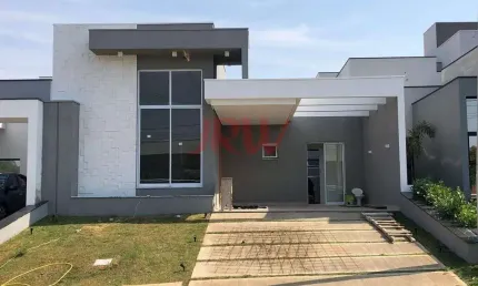 EXCELENTE CASA A VENDA NO CONDOMÍNIO VIENA COM 3 SUITES E PISCINA AQUECIDA!