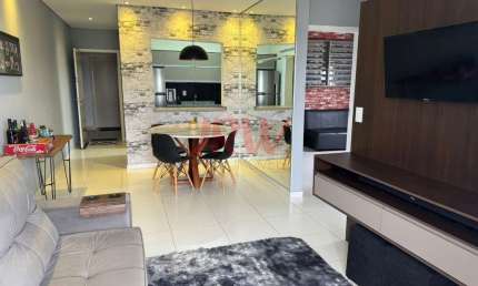 Venha conhecer essa incrível oportunidade de adquirir o seu novo lar no lindo Edifício Claudia, localizado na charmosa cidade de Indaiatuba, SP.   Com uma área de 68 m2, este apartamento no terceiro a