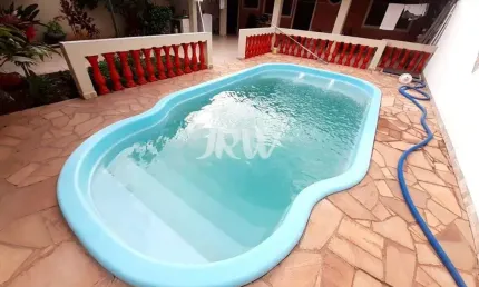 Casa com Piscina à Venda  Cidade Nova em Indaiatuba SP com pisciana e edicula