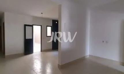 CASA À VENDA JARDIM DOS SABIÁS, INDAIATUBA-SP  Dois dormitórios sendo uma suíte, dois banheiros, garagem coberta para dois carros com portão eletrônic