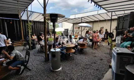 TERRENO COMERCIAL COM ESTRUTURA DE CONTAINERS A VENDA NO JARDIM CIDADE JARDIM NA CIDADE DE INDAIATUBA-SP