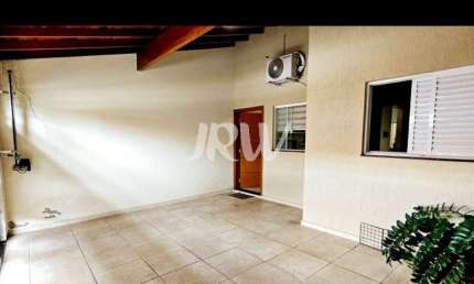 CASA A VENDA NO BAIRRO VILA FURLAN NA CIDADE DE INDAIATUBA