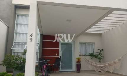 CASA TÉRREA PARA VENDA NO CONDOMÍNIO JARDIM DOS IMPÉRIOS - VILA ITU NA CIDADE DE INDAIATUBA - SP  Área do Terreno: 150m² Área Construída: 105m²  3 dor