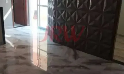 SOBRADO NA AVENIDA COM SALÃO COMERCIAL E CASA EM CIMA NO JARDIM SABIAS INDAIATUBA