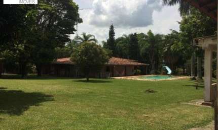 CHACARA DE RECREIO INGÁ   Metragem 5.640,00 m².   2 dormitórios sendo 1 suíte, 1 sala, Wc Interno e Externo, 3 vagas de garagem   A chácara está localizada entre dois condomínios fechados e faz fundo 