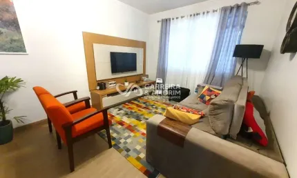 CASA A VENDA, SOBRADO 3 DORMITÓRIOS, SUÍTE, HIDROMASSAGEM E VARANDA, SALA, COZINHA, QUINTAL, 2 VAGAS DE GARAGEM COBERTAS. JARDIM MONTE AZUL.
