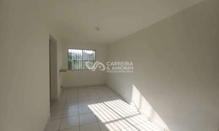 VENDO APARTAMENTO PNE COM 02 DORMITÓRIOS, SALA 2 AMBIENTES COM VAGA DE GARAGEM NO HORTO DO YPE / PARQUE MUNHOZ.