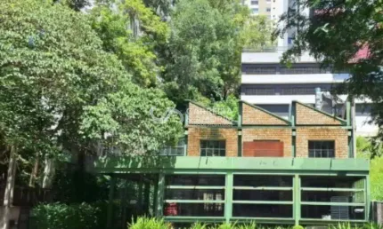 Prédio Comercial para Locação na Vila Andrade, São Paulo-SP: amplo espaço, 2 Banheiros e 450m² de Área