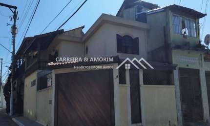 CASA A VENDA, SOBRADO 3 DORMITÓRIOS, 3 BANHEIROS, SALA DE JANTAR, SALA DE ESTAR, COZINHA, ÁREA DE SERVIÇO. 3 VAGAS DE GARAGEM. JARDIM SÃO LUIZ.