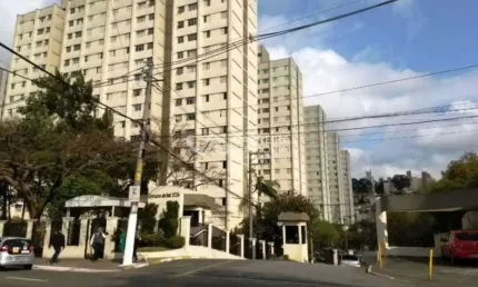 Apartamento a venda, 2 dormitórios, sala 2 ambientes, cozinha, garagem. condomínio cruzeiro do sul. 5 minutos da estação metrô campo limpo. vila prel.