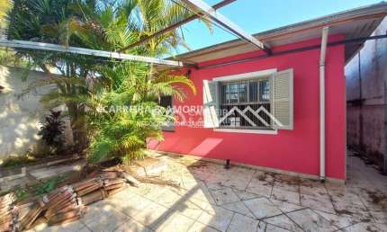 ALUGO CASA, TÉRREA 3 DORMITÓRIOS, QUINTAL GRANDE, SALA, COPA, COZINHA, LAVANDERIA, 3 BANHEIROS, 2 VAGAS. VILA MARACANÃ. JARDIM CASABLANCA.