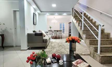 Casa a venda, sobrado 3 dormitórios, 2 suítes, 2 vagas de garagem, ar condicionado, churrasqueira, REFORMADO!!!! Vila Dantas, Jardim Avenida.