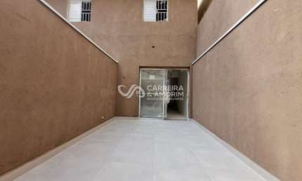 SOBRADO NOVO A VENDA, 90m² COM 02 DORMITORIOS, 02 BANHEIROS, COM FINO ACABAMENTO, 02 VAGAS, JARDIM SÃO LUIS.