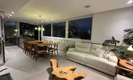Cobertura de Luxo na Vila Ipojuca: 3 quartos, 3 suítes, 2 salas, 5 banheiros, 3 vagas de garagem, 185m². Venha conferir!