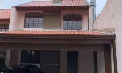 Sobrado para alugar, 90 m² por R$ 2.706,00/mês - Boqueirão - Curitiba/PR