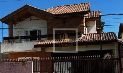 Sobrado com 5 dormitórios à venda, 162 m² por R$ 1.290.000 - Vila Betânia - São José dos Campos/SP