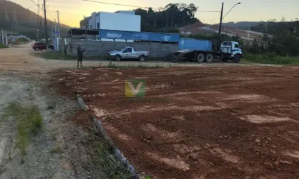 Terreno de esquina no bairro Rio do Meio - Itajaí/SC