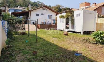 Terreno à venda na Rua Durval Pires da Cunha, 337, Sambaqui, Florianópolis por R$ 850.000