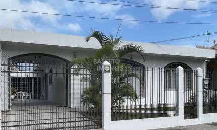 Casa com 3 quartos à venda na Rua Professora Enoé Schutel, 260, Trindade, Florianópolis por R$ 1.690.000