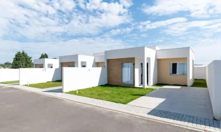 Casa com 3 quartos à venda na Rua Sergipe, 100, Itaqui, Campo Largo por R$ 429.000