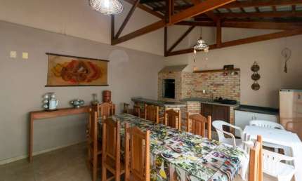 Casa com 3 quartos à venda na Rua Francisco de Azevedo Macedo, 815, Vila Solene, Campo Largo por R$ 790.000