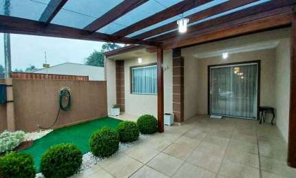 Casa com 2 quartos à venda na Carlito Rudex, 224, Centro, Contenda por R$ 479.900
