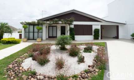Casa com 3 quartos à venda na Rua XV de Novembro, 1182, Centro, Campo Largo por R$ 1.450.000