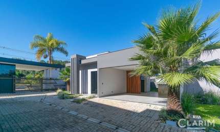 Casa em condomínio fechado com 3 quartos à venda na Rodovia Aníbal Khury, 11395, Bugre, Balsa Nova por R$ 590.000