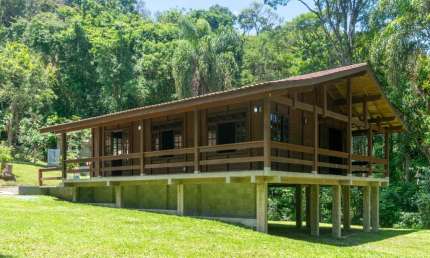 Chácara / sítio com 3 quartos à venda na Estrada da Onça, 999, Bateias, Campo Largo por R$ 990.000