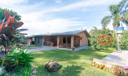 Chácara / sítio com 3 quartos à venda na do Felpudo, 4401, Guabiroba, Campo Largo por R$ 1.350.000