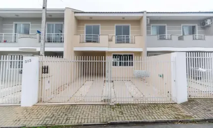 Casa com 3 quartos à venda na José Chipanski Filho, 313, Vila Bancária, Campo Largo por R$ 649.000