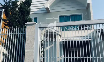 Sobrado em Pinhais, com 1 suíte, duas demi súite, aquecimento solar