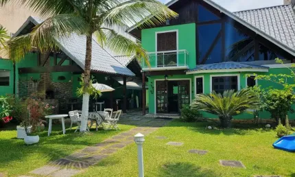 Oportunidade - Casa em condomínio com 04 quartos em Guaratucaia